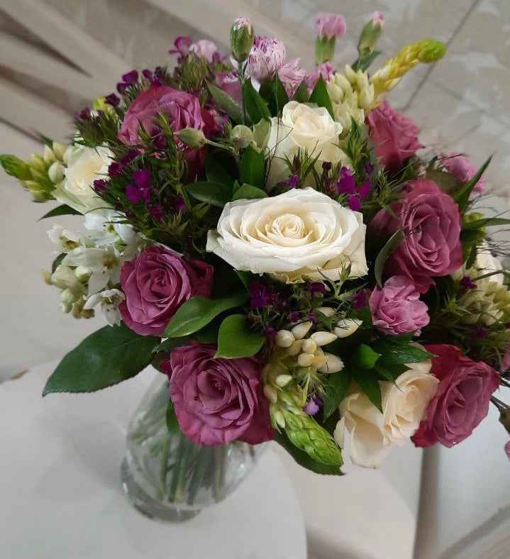 جمال الورود والنباتات